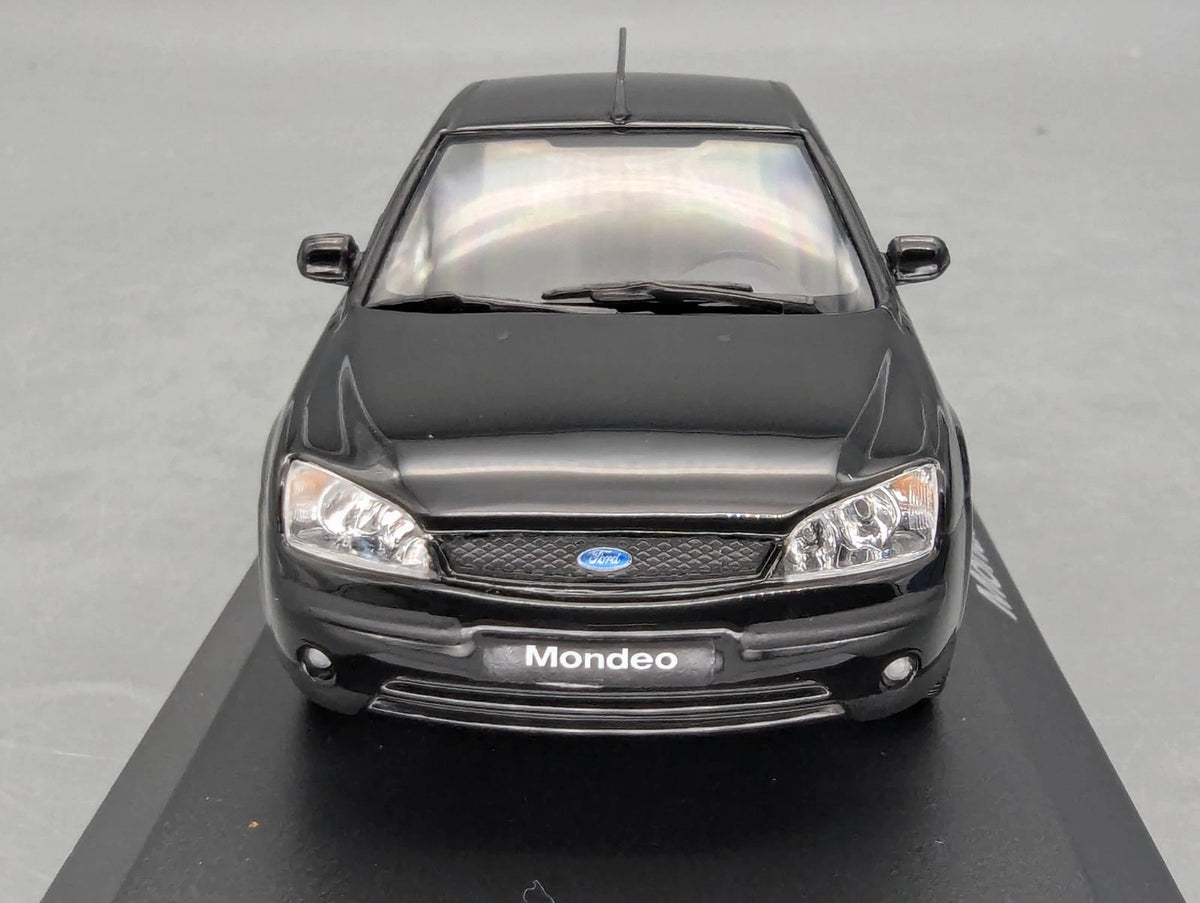 Modellautos 1:43 Minichamps Ford Mondeo Schwarz mit Dealer OVP