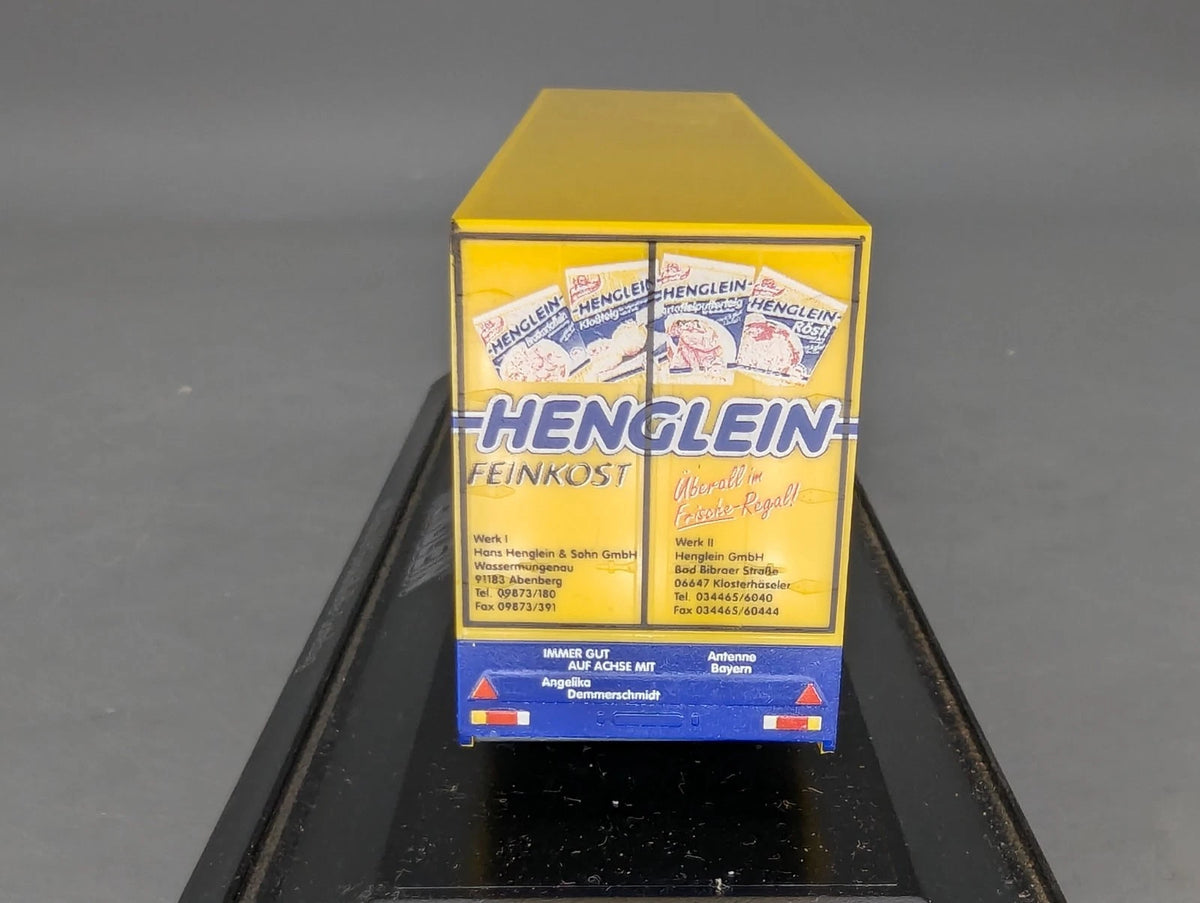 Lkw Modell 1:87 Herpa Mercedes Benz Actros Euro-KK-SZ Henglein mit Vitrine