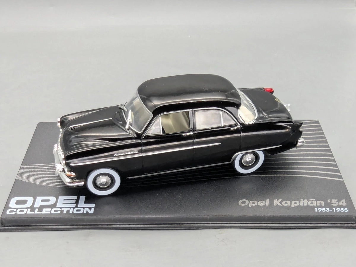 Modellautos 1:43 Ixo für Eaglemoss Opel Collection Kapitän '54 mit Vitrine