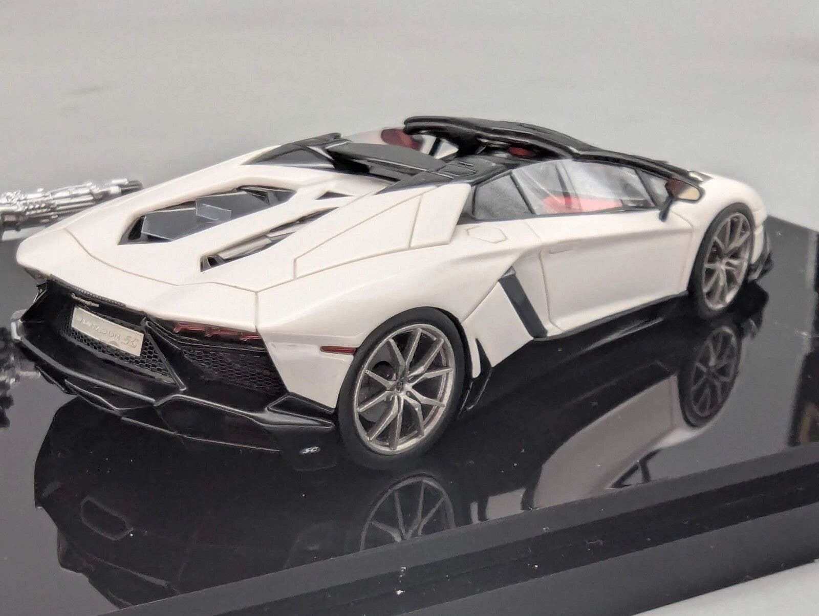Eidolon Make Up 1:43 Lamborghini Aventador LP720-4 Roadster Engine Set OVP