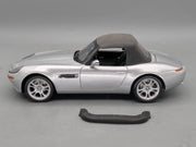 Modellautos 1:18 Kyosho BMW Z8 James Bond 007 Edition 1999 Silber mit OVP