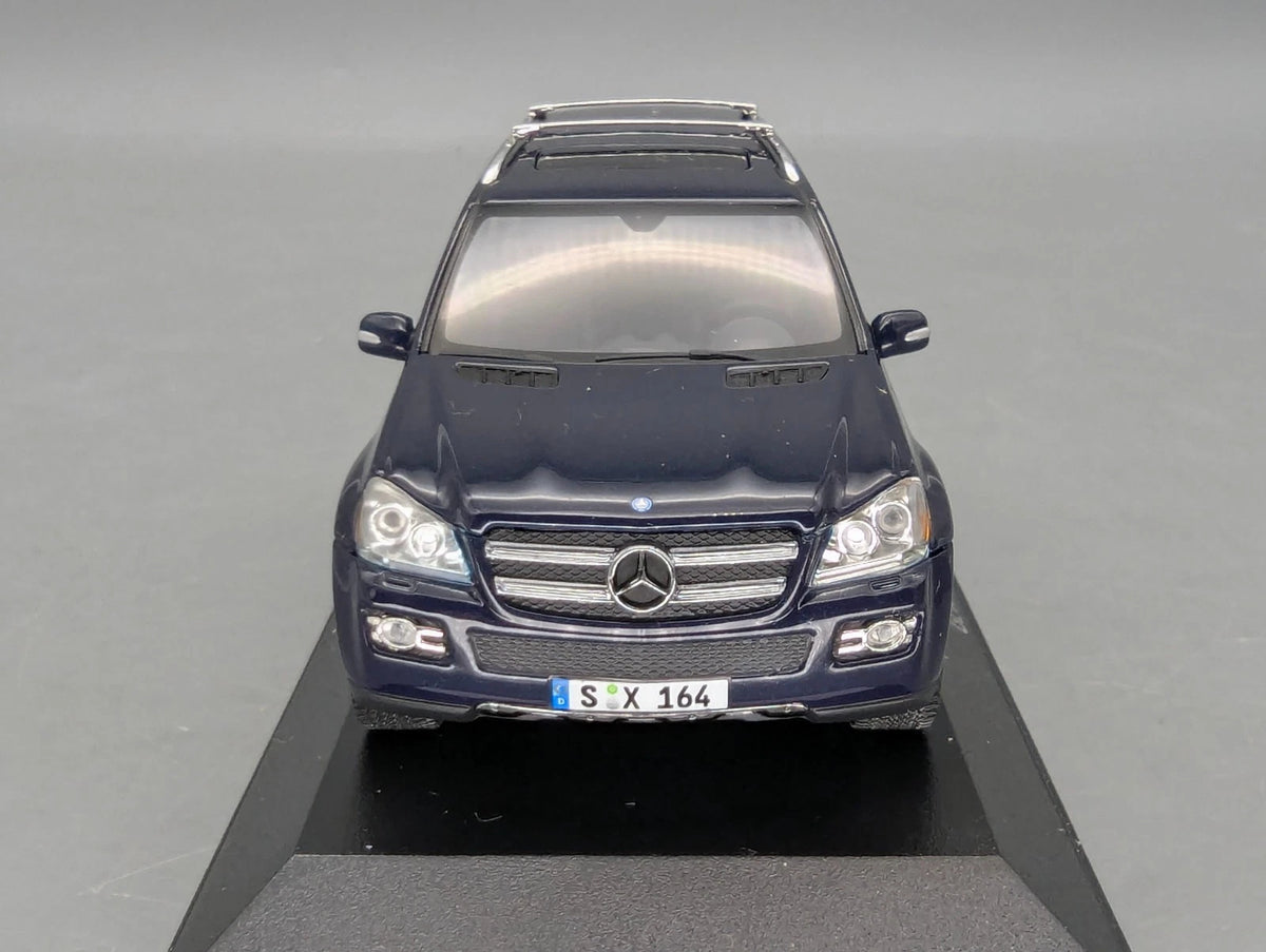 Modellautos 1:43 Minichamps Mercedes Benz GL-Klasse Tansanit-Blau Dealer OVP