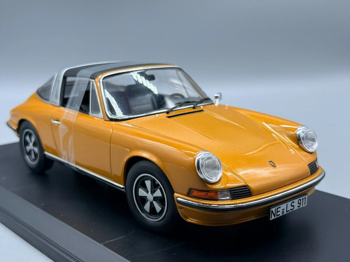 Modellautos 1:18 Norev Porsche 911 targa mit OVP