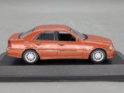 Modellautos 1:43 Minichamps Mercedes Benz C-Class 1997 Designo Orange mit OVP
