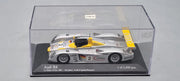 Modellautos 1:43 Minichamps Audi R8 24h Le Mans 2001 #2 1/2400 Vitrine