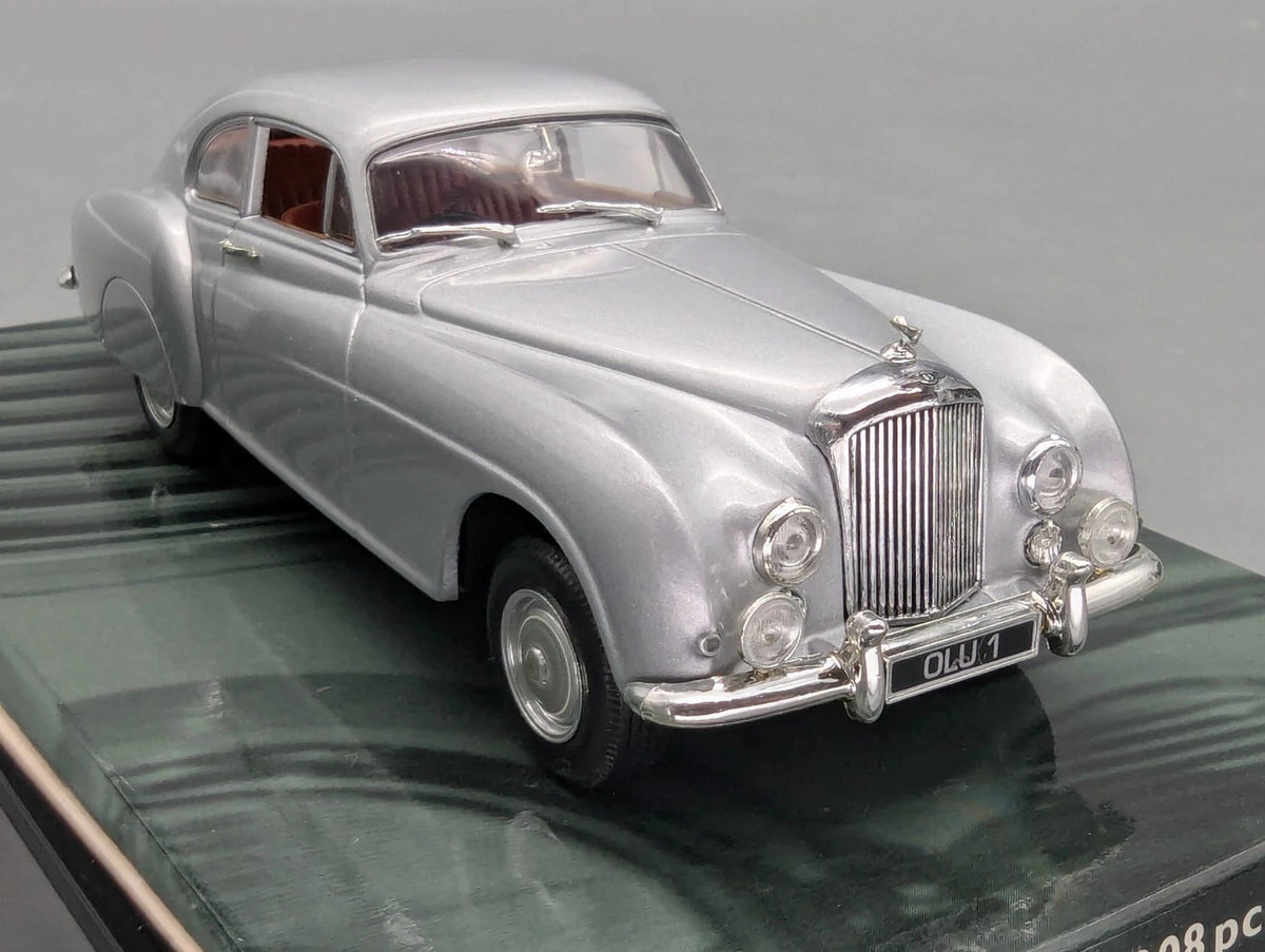 Modellautos 1:43 Minichamps Bentley R-Type Continental 1955 Silber mit OVP