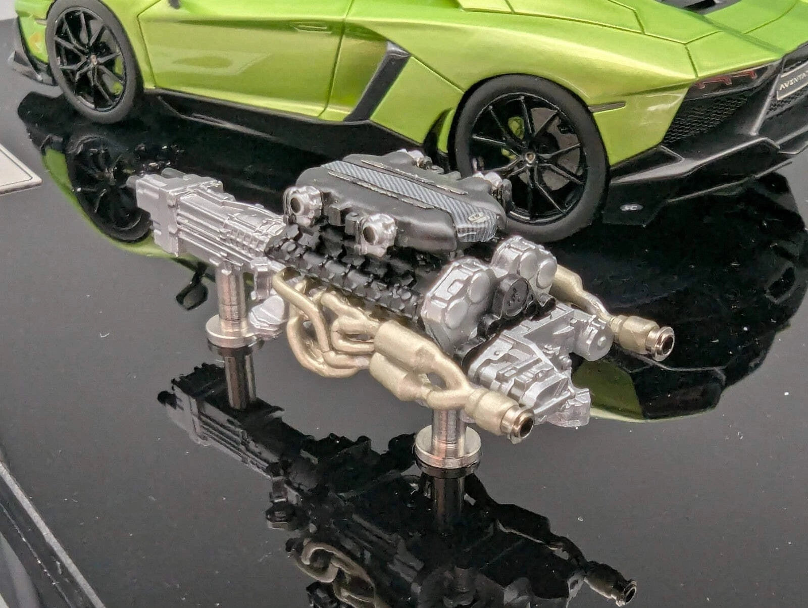 Eidolon Make Up 1:43 Lamborghini Aventador LP720-4 50. Annivers. Engine Set OVP