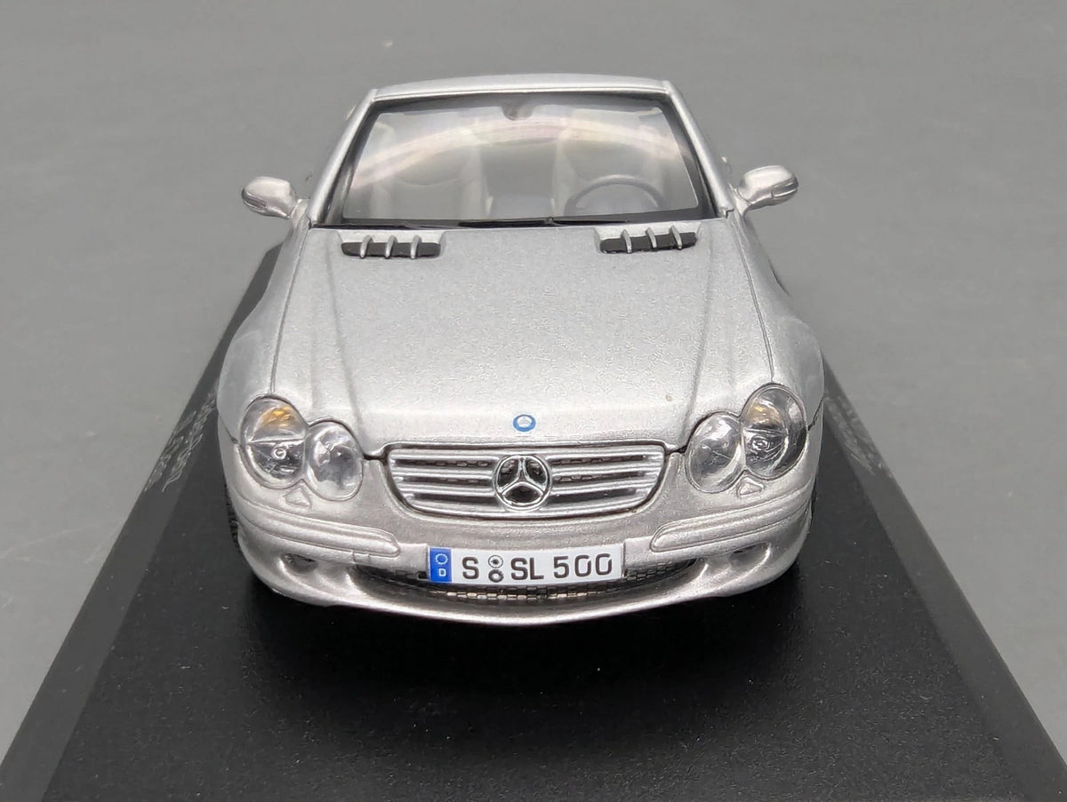 Modellautos 1:43 Norev Mercedes Benz SL Klasse SL 500 Silber mit Dealer OVP