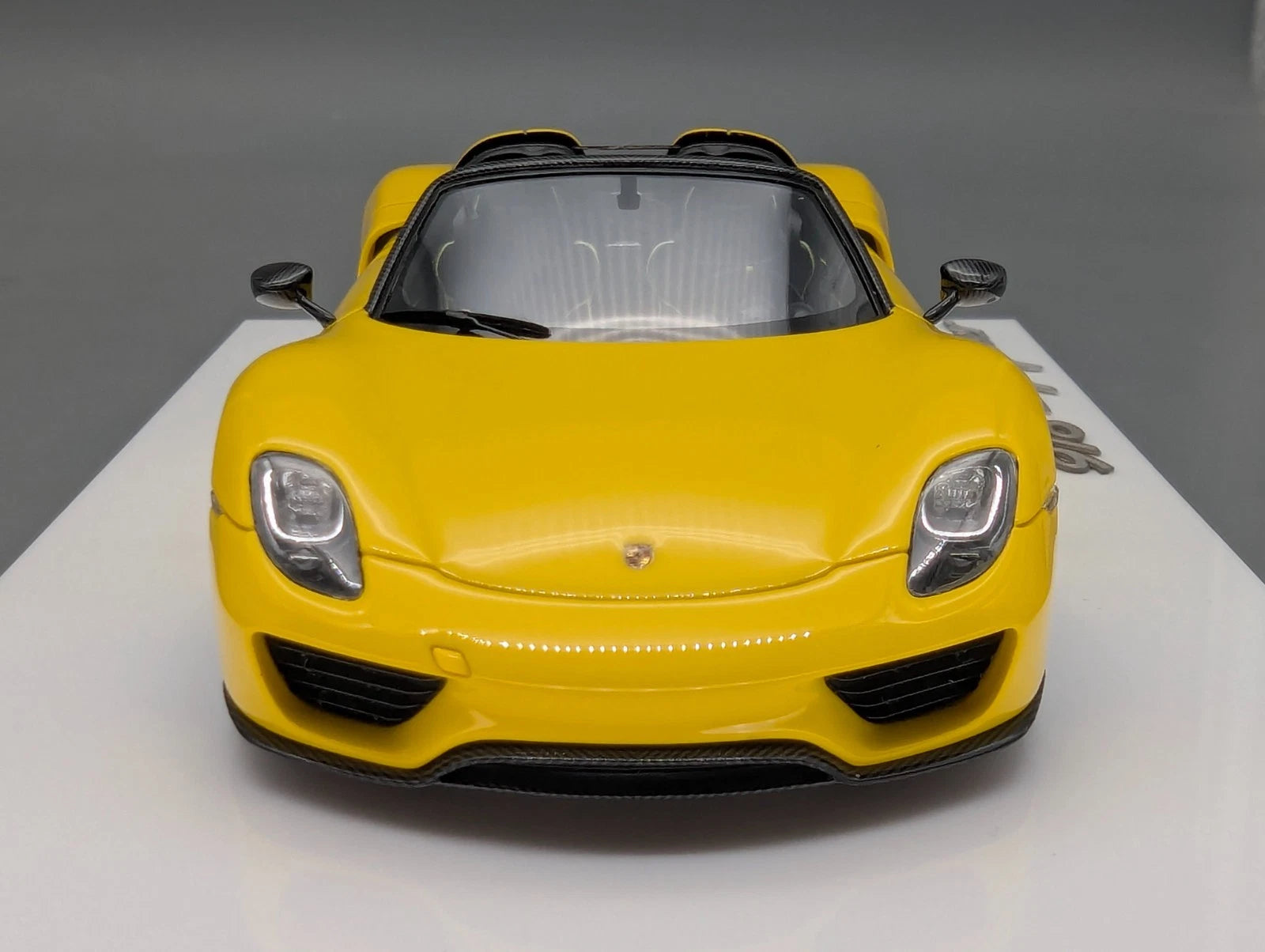 Eidolon Make Up 1:43 Porsche 918 Spyder 2011 Racing Yellow Ltd 11/80 mit OVP