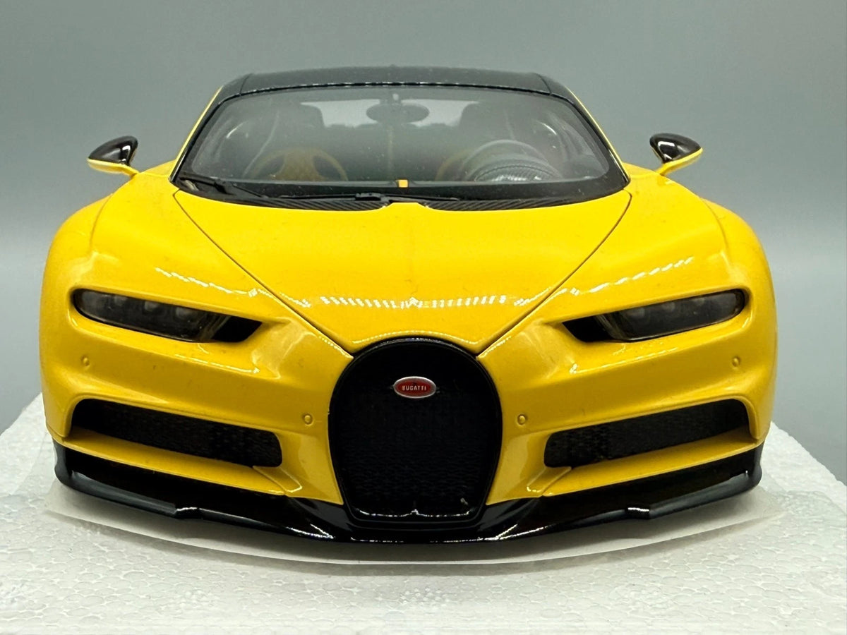 Modellautos 1:18 Autoart Bugatti Chiron mit OVP