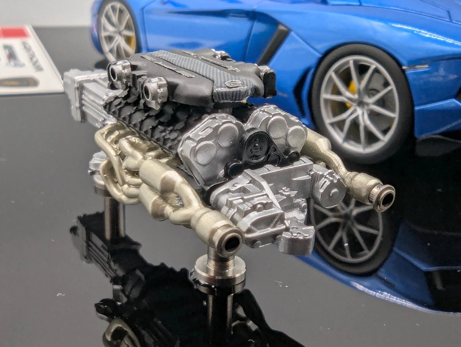 Eidolon Make Up 1:43 Lamborghini Aventador LP700-4 Roadster 2012 Engine Set OVP