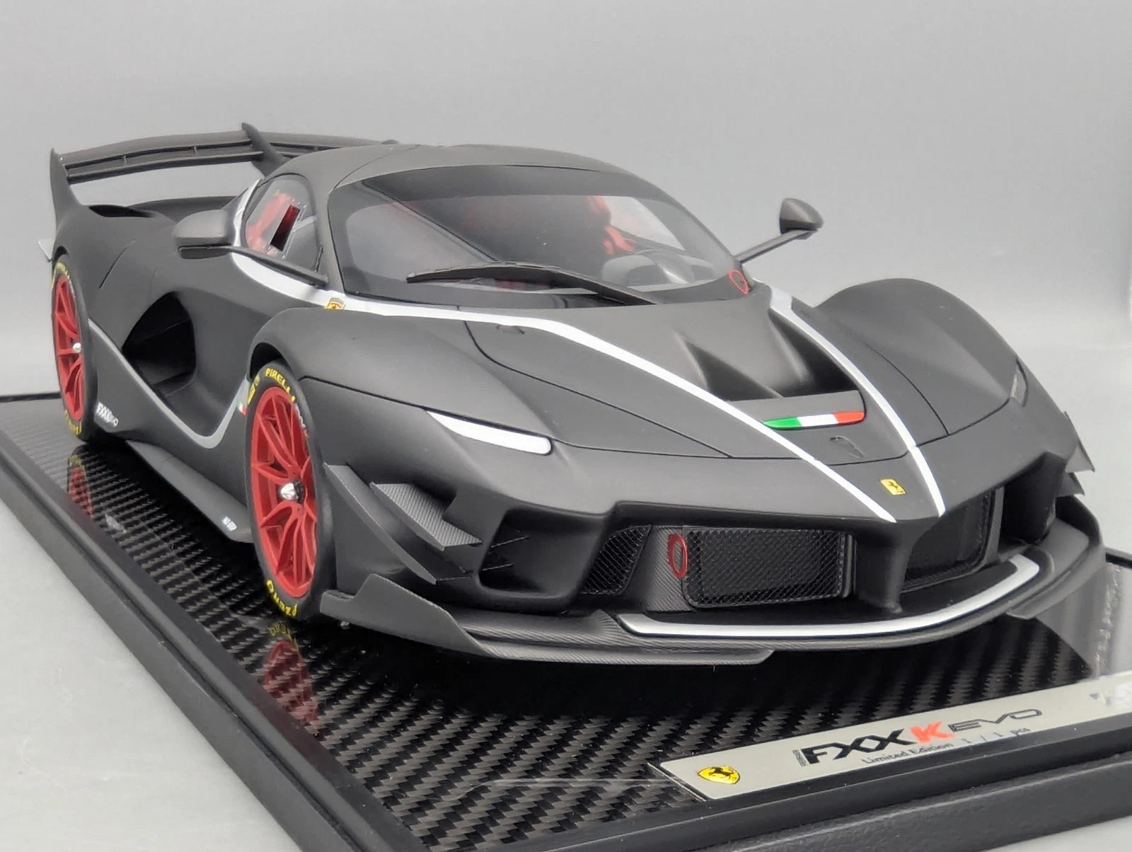 Modellautos 1:12 BBR Ferrari FXX-K EVO Matt Black Ltd 01/01 Vitrine OVP