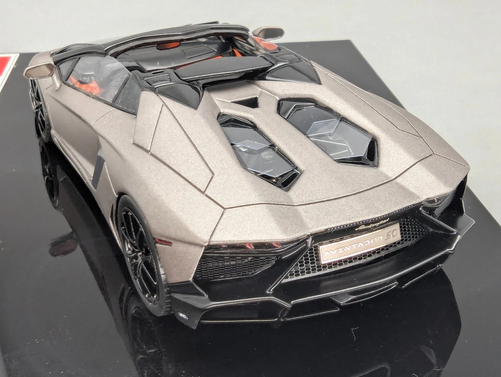 Eidolon Make Up 1:43 Lamborghini Aventador LP720-4 Roadster 2013 Engine Set OVP