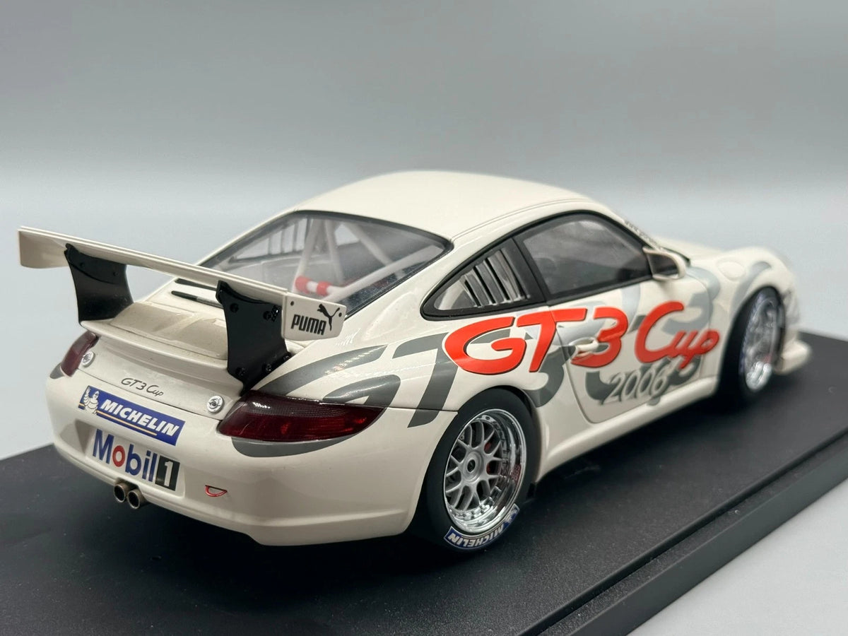 Modellautos 1:18 Autoart Porsche 911 (Type 997) GT3 Promo Cup mit OVP