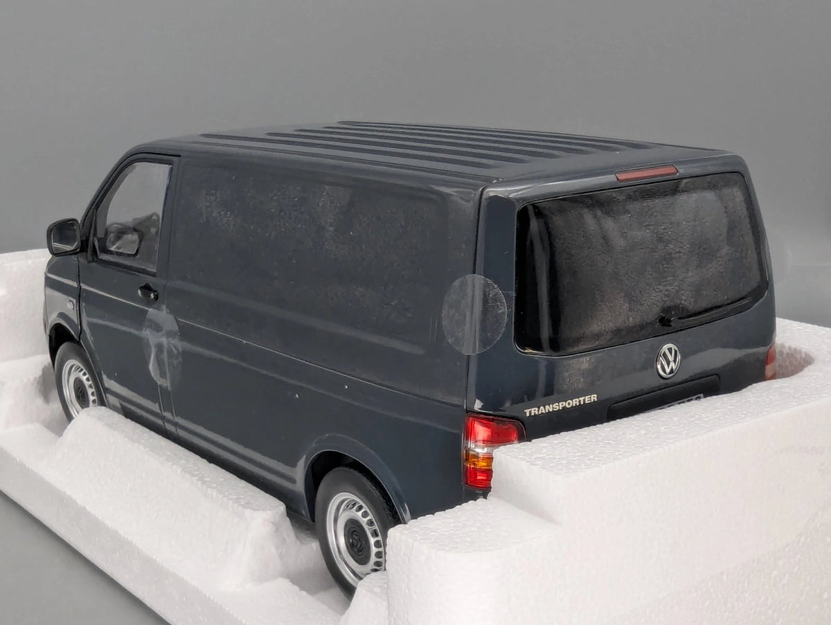 Modellautos 1:18 Norev Volkswagen VW Transporter 2003 Grau mit OVP