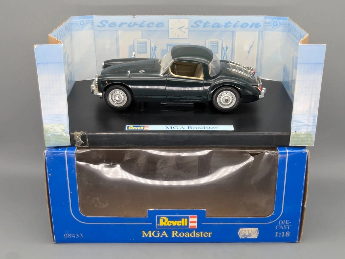 Modellautos 1:18 Revell MGA Roadster British Racing Green / Dunkel Grün mit OVP