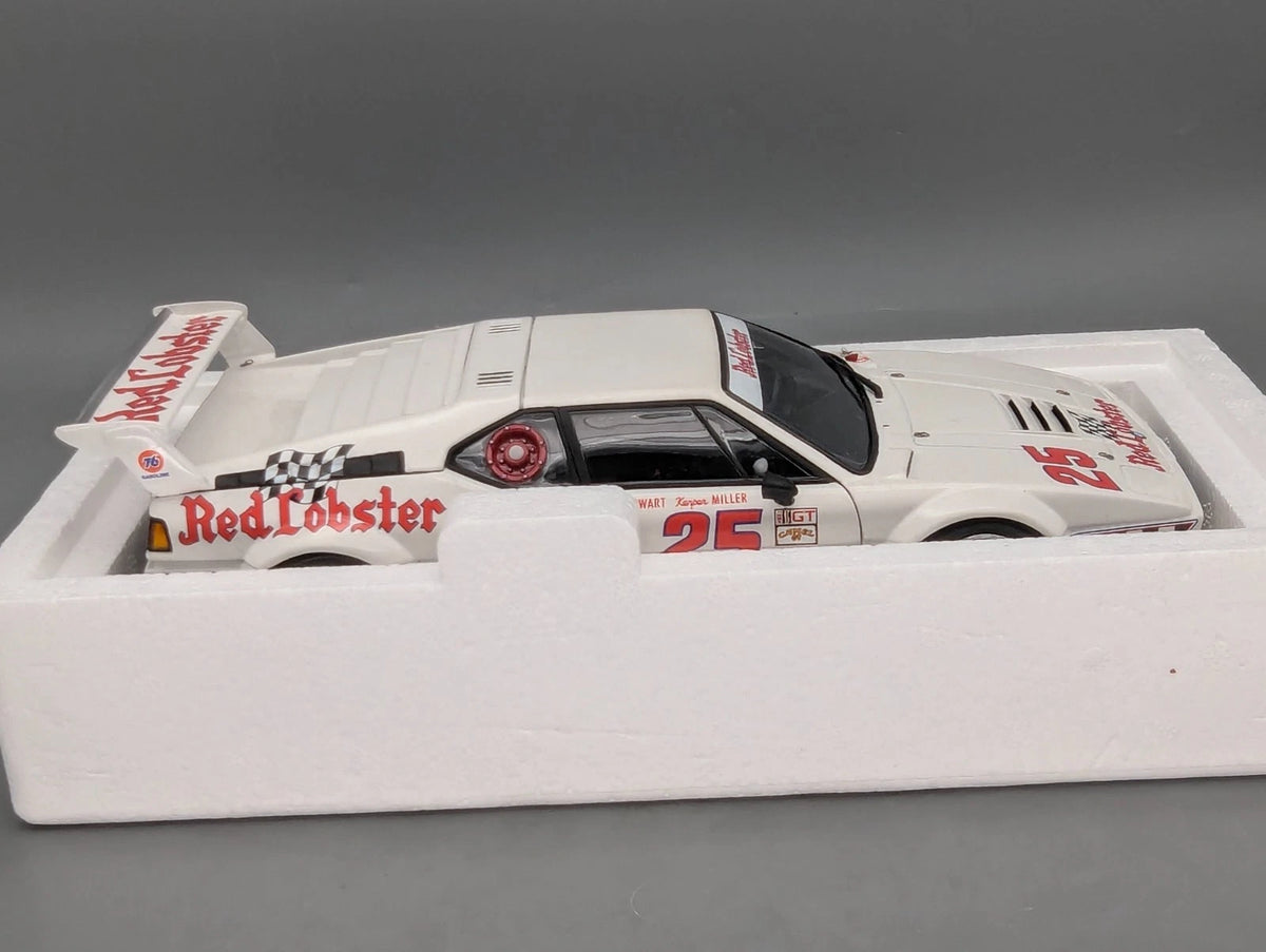 Modellautos 1:18 Minichamps BMW M1 Red Lobster WINNER Riverside 1981 #25 mit OVP