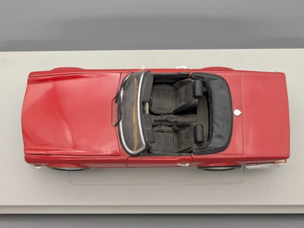 Modellautos 1:18 Britains Ertl Triumph TR6  Rot mit OVP