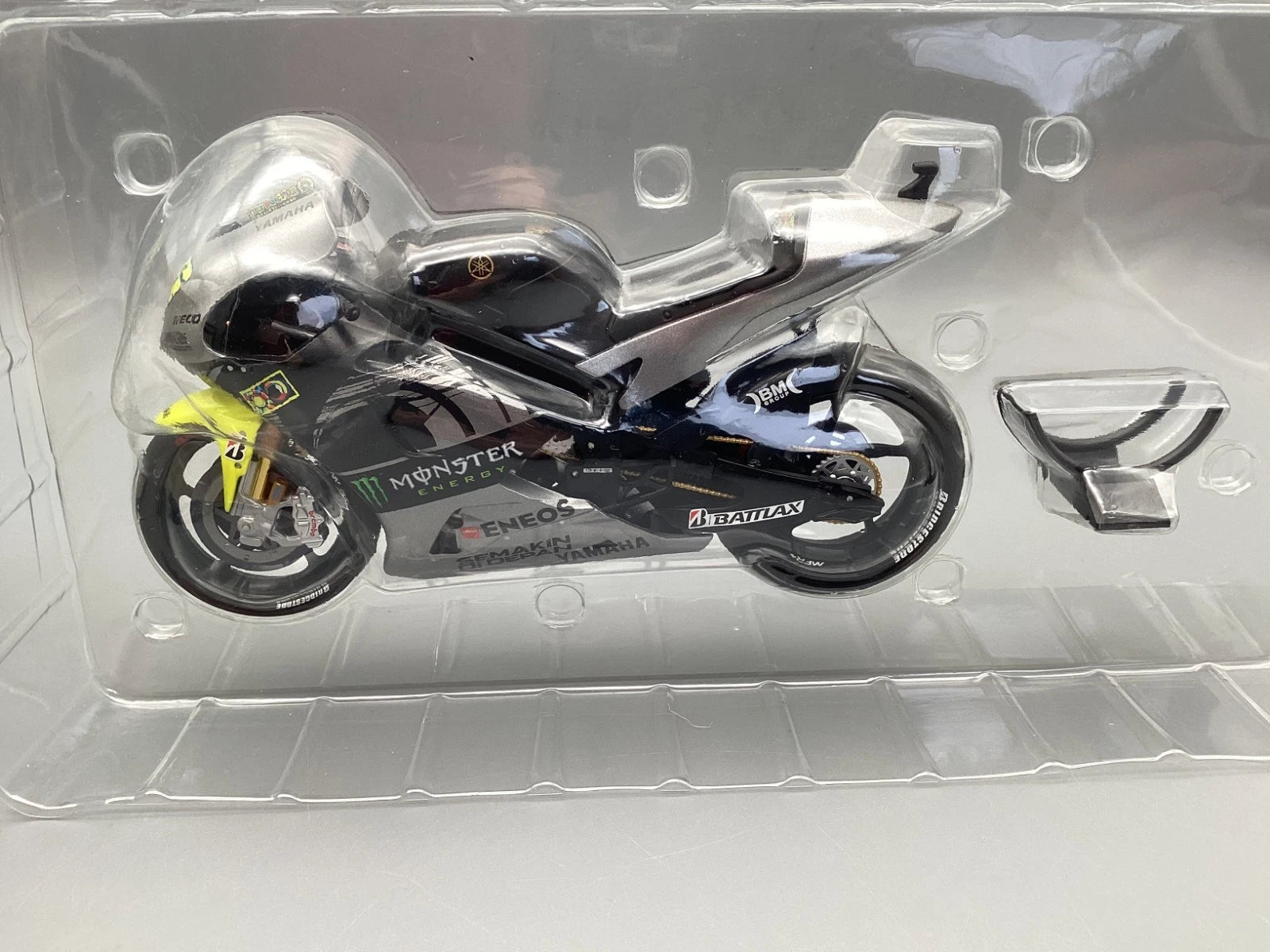 Motorrad Modell 1:12 Minichamps Yamaha YZR-MI V. Rossi Testbike Sepang 2013  OVP