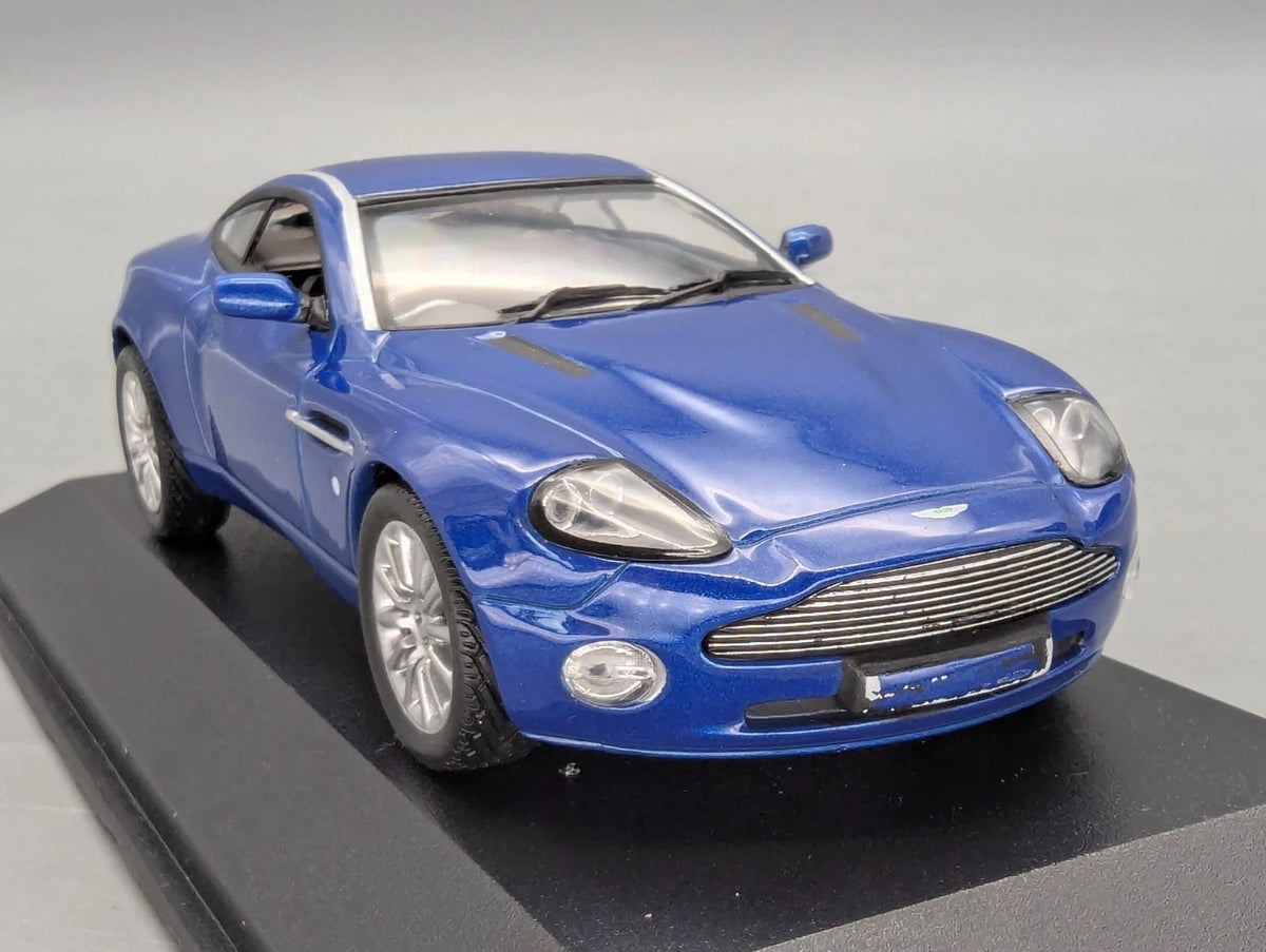 Modellautos 1:43 Minichamps Aston Martin Vanquish 2002 Blau Metallic mit OVP