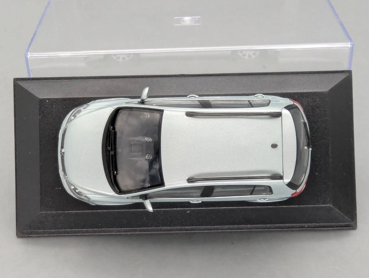Modellautos 1:43 Minichamps Volkswagen VW Golf Plus Comfortline mit Dealer OVP