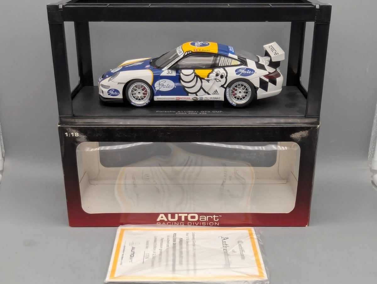 Modellautos 1:18 Autoart 80685 Porsche 911 (997) GT3 Cup PCCA 2006 #33 mit OVP