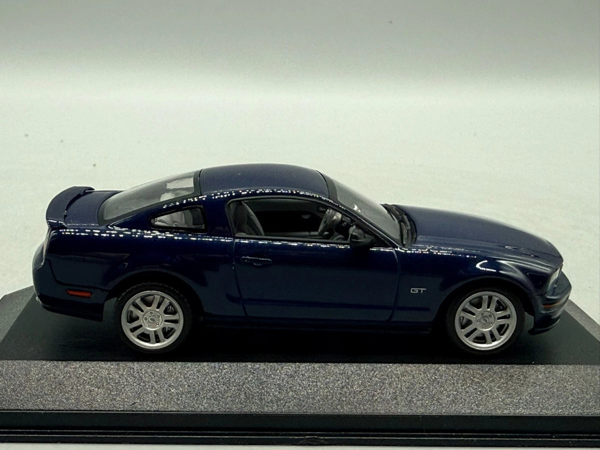 Modellautos 1:43 Minichamps Ford Mustang mit OVP