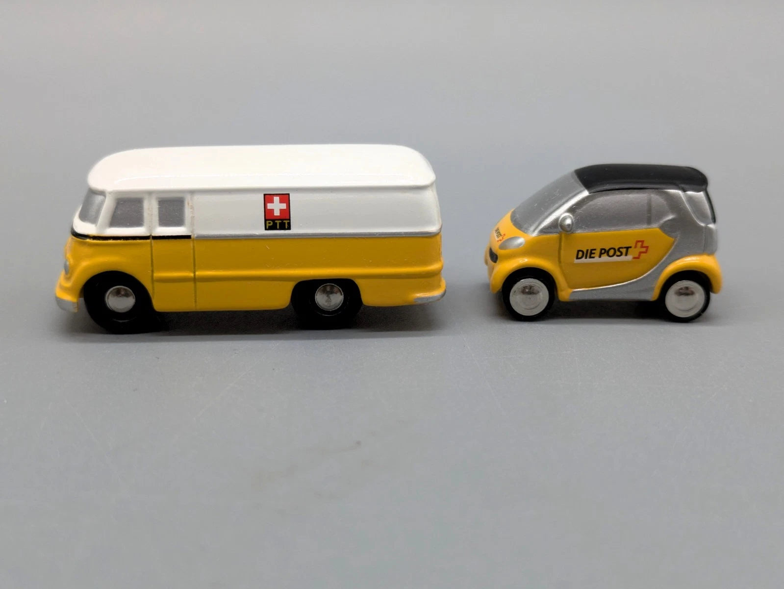 Modellautos 1:90 Schuco Piccolo Set "PTT" mit Mercedes-Benz L319 und Smart OVP