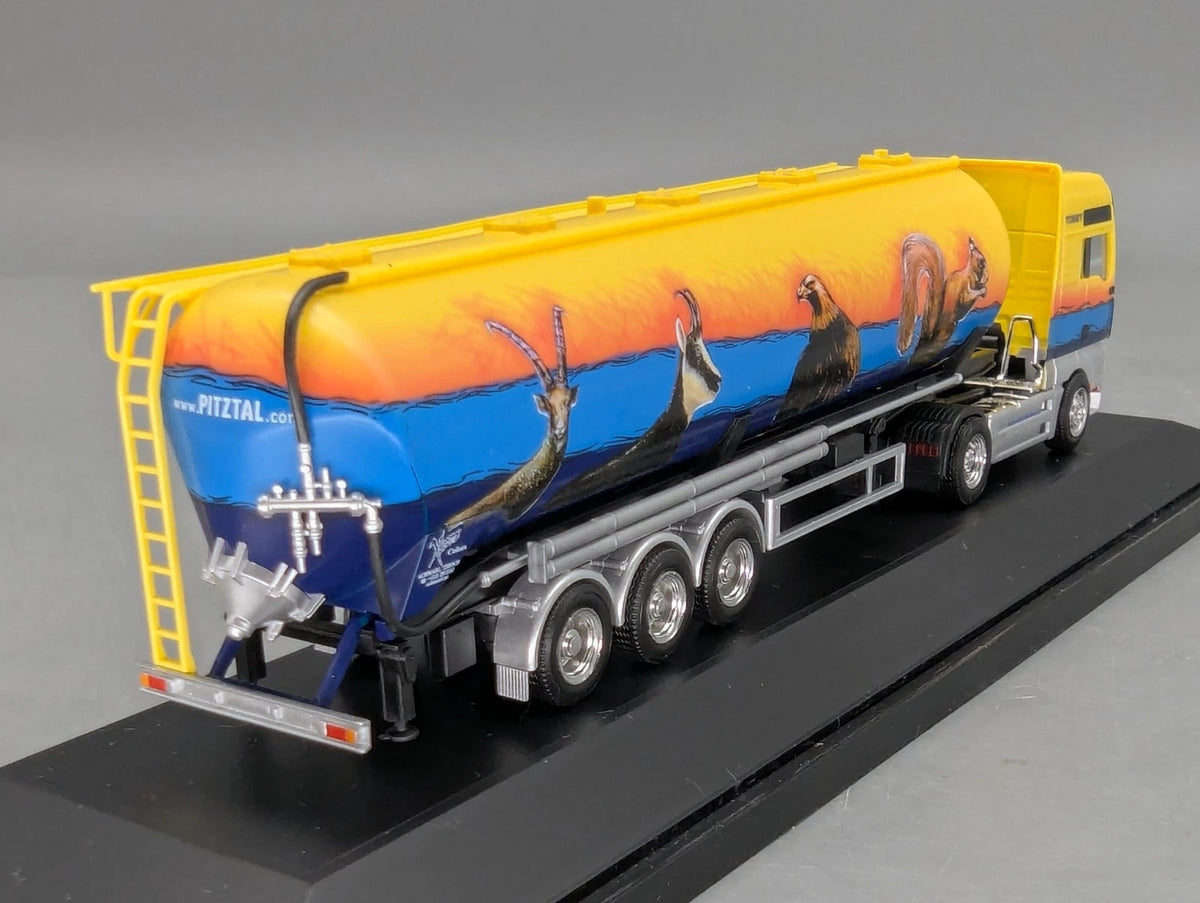 Lkw Modell 1:87 Herpa Steyr ST-A XXL Silosattelzug Pitztal mit Vitrine