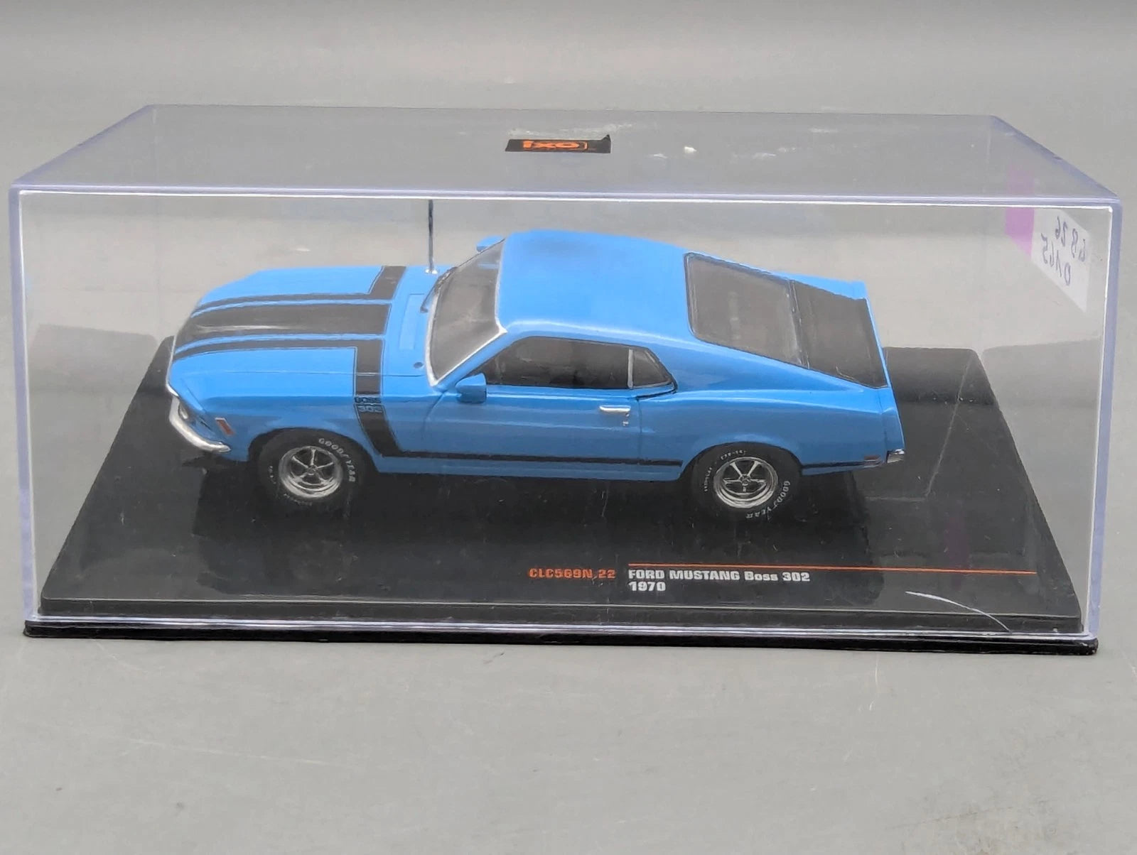 Modellautos 1:43 Ixo Ford Mustang Boss 302 1970 mit Vitrine