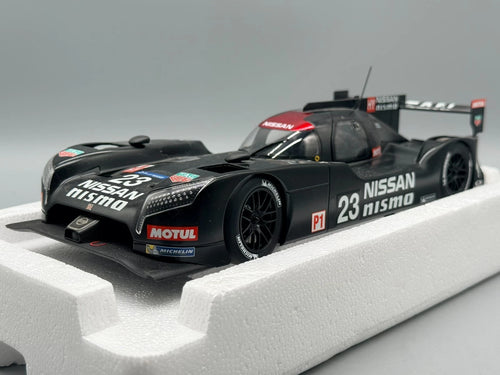Modellautos 1:18 AUTOart Nissan GT-R LM Nismo 2015 Test Car limitiert mit OVP