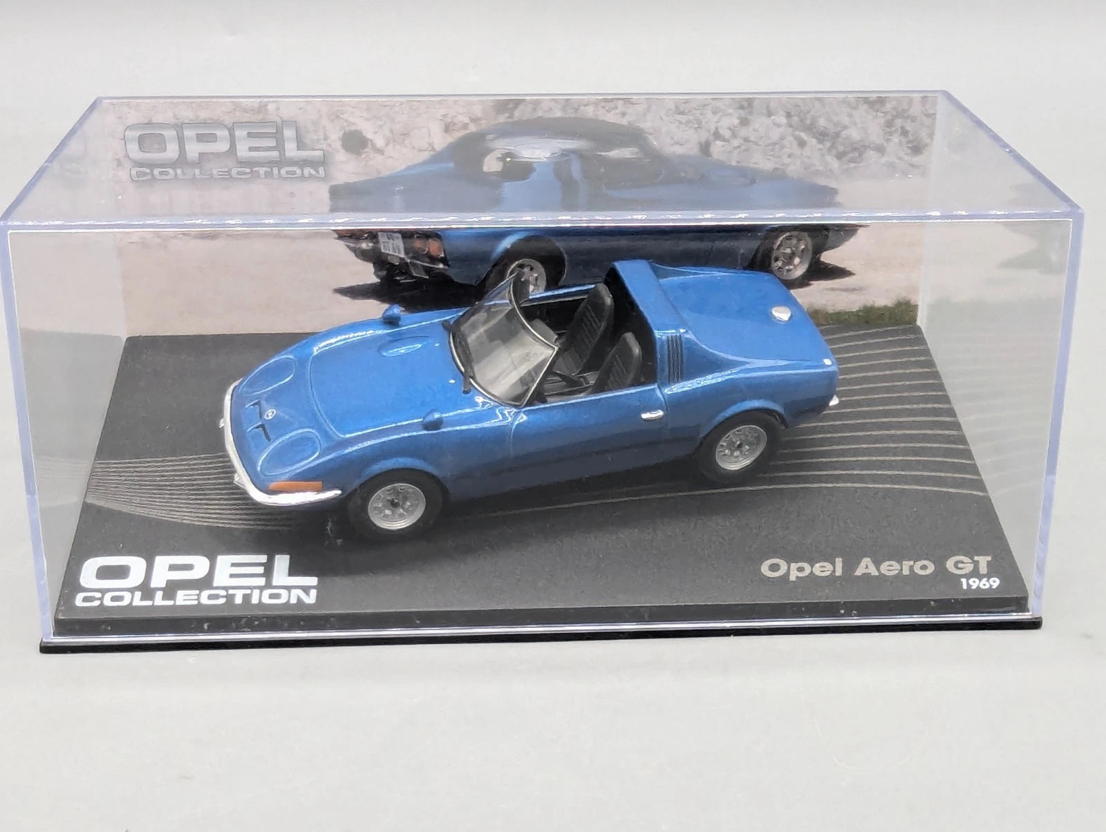Modellautos 1:43 Ixo für Eaglemoss Opel Collection Opel Aero GT 1969 mit Vitrine