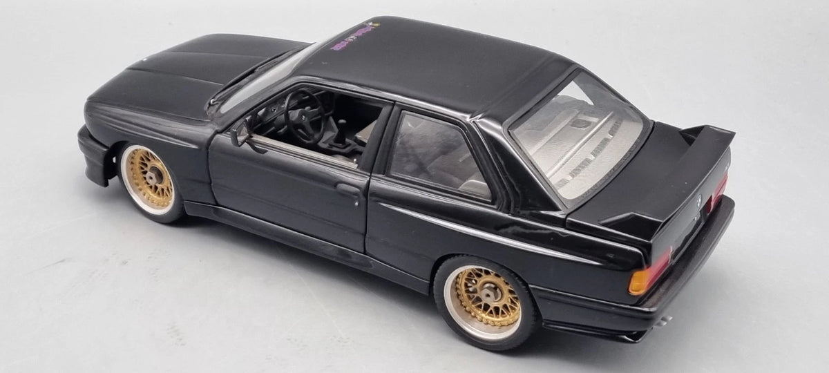 Modellautos 1:18 Minichamps 180 020300 BMW M3 Street 1987 Black OVP