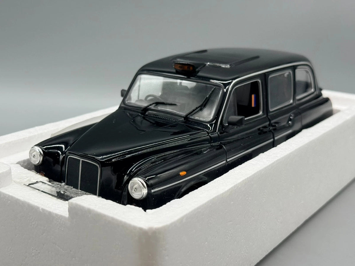 Modellautos 1:18 Minichamps London Taxi 1989 mit OVP