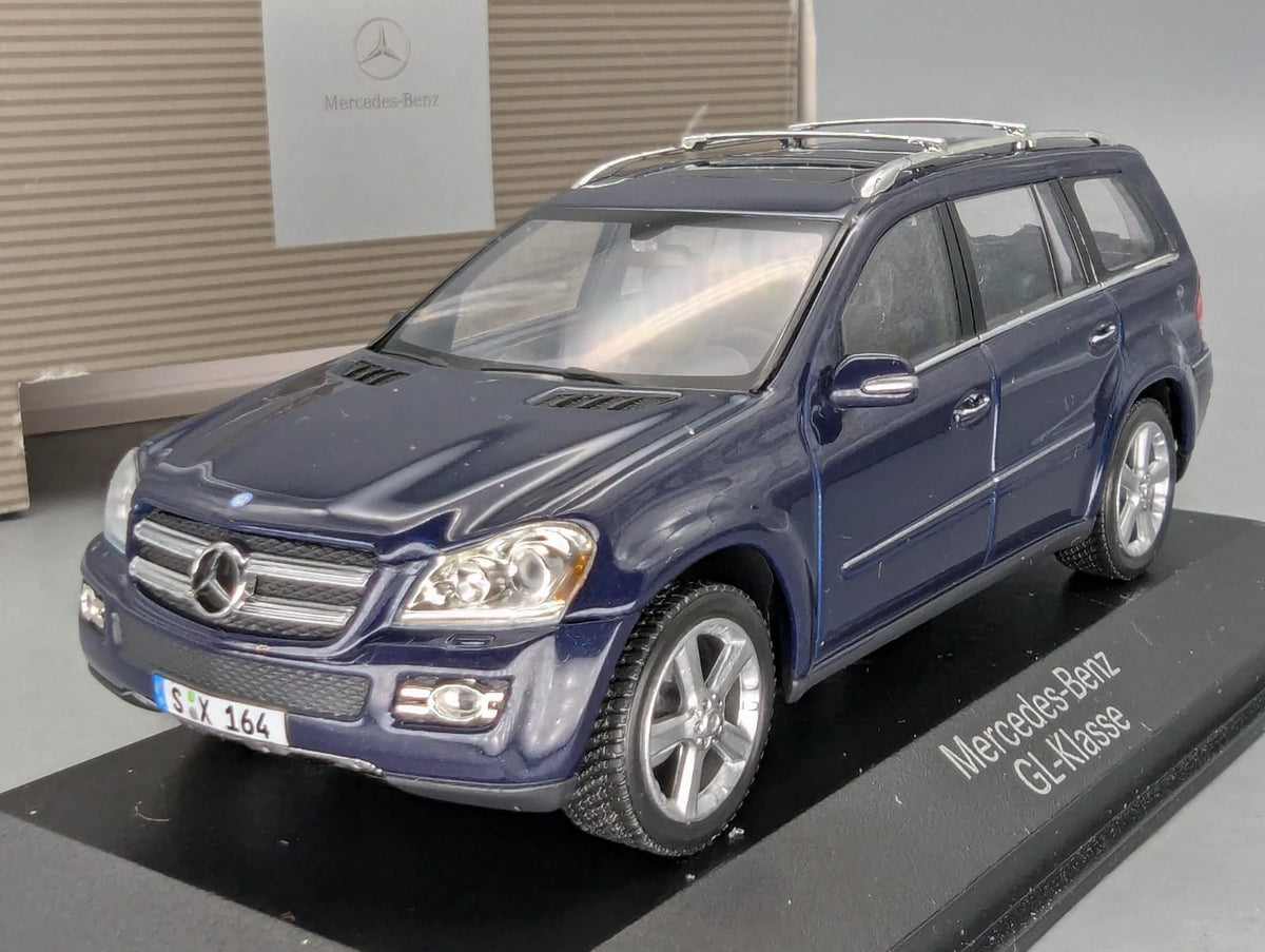 Modellautos 1:43 Minichamps Mercedes Benz GL-Klasse Tansanit-Blau Dealer OVP