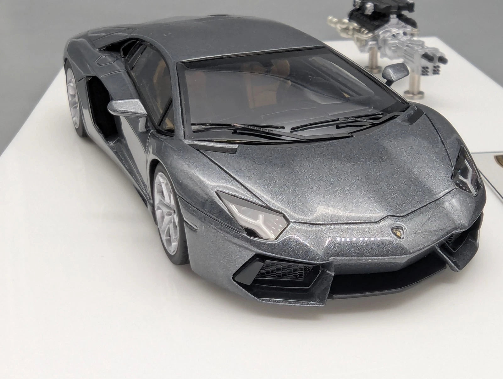 Eidolon Make Up 1:43 Lamborghini Aventador LP700-4 2011 Engine Set Grau Met. OVP