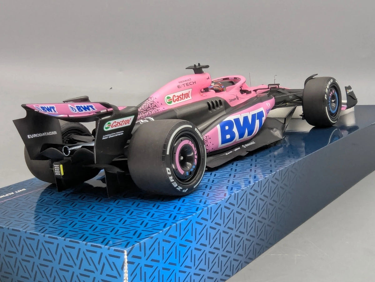 Modellautos 1:18 Minichamps BWT Alpine F1 Bahrain 2023 #31 Esteban Ocon mit OVP