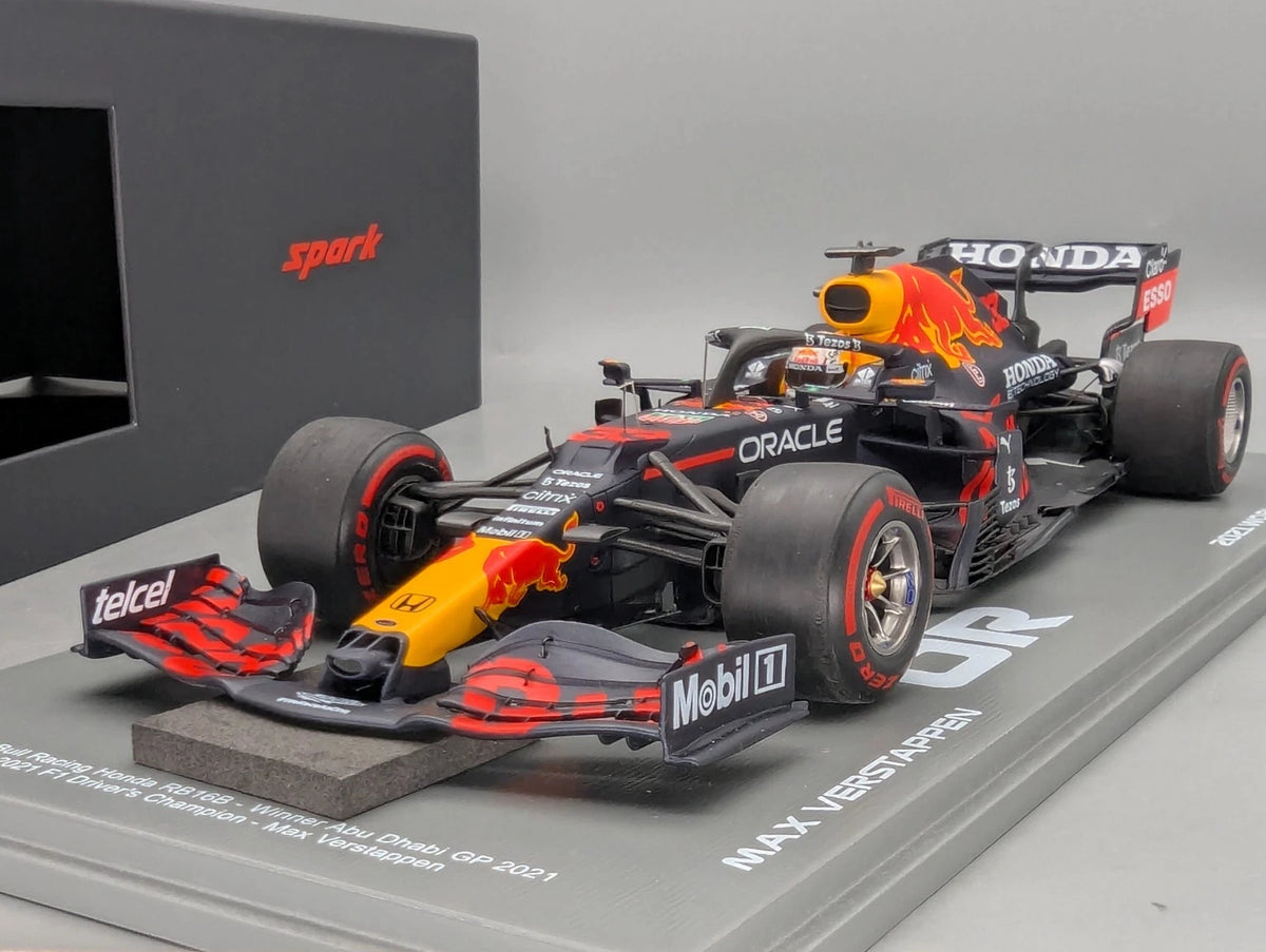 Modellautos 1:18 Spark Honda Red Bull RB16B WINNER Abu D 2021 #33 Verstappen OVP