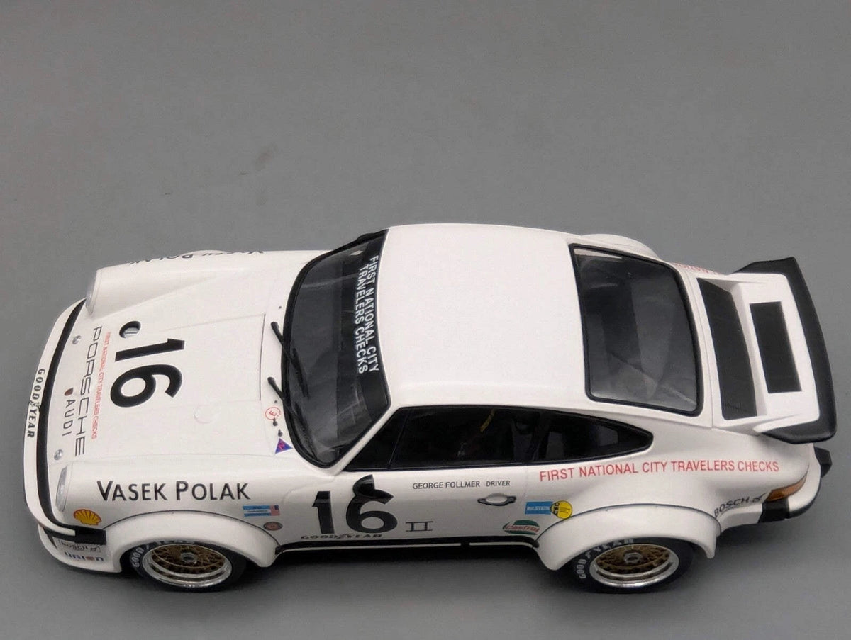 Modellautos 1:12 Minichamps Porsche 934 RSR Turbo WINNER 76 #16. Follmer Vitrine