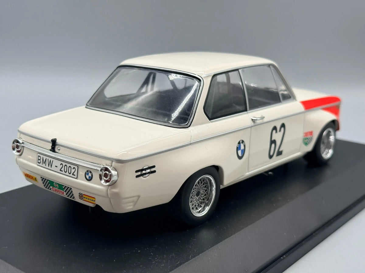 Modellautos 1:18 Minichamps BMW 2002 Class Winner Guards International mit OVP