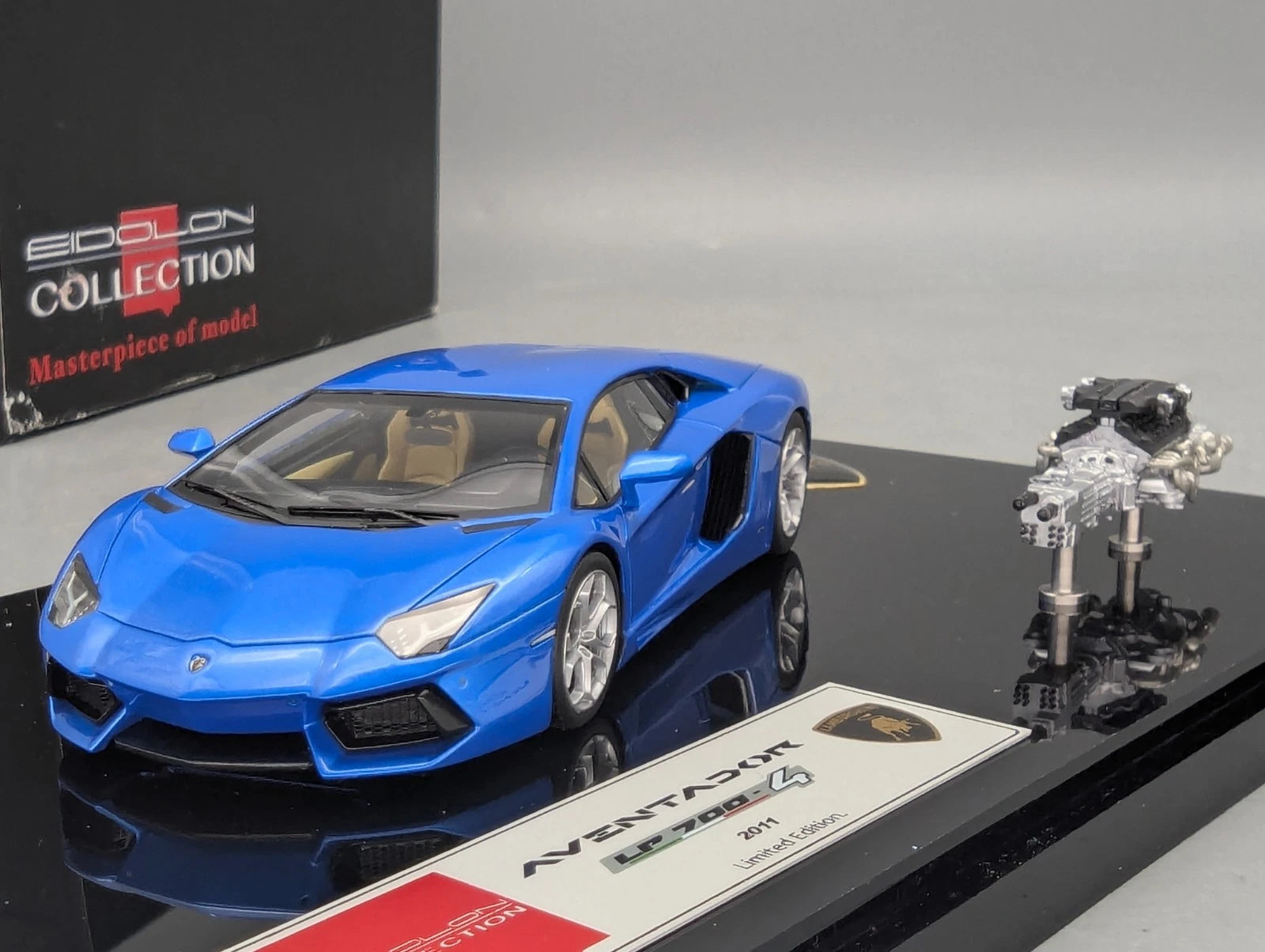 Eidolon Make Up 1:43 Lamborghini Aventador LP700-4 2011 Engine Set Blue Met. OVP