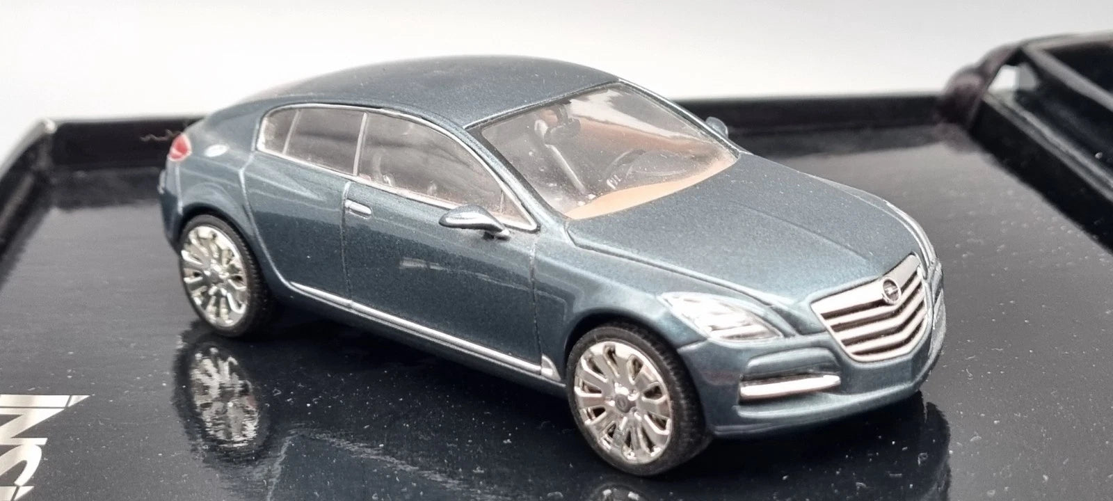 Modellautos 1:43 Norev Opel Insignia Dealer OVP #2