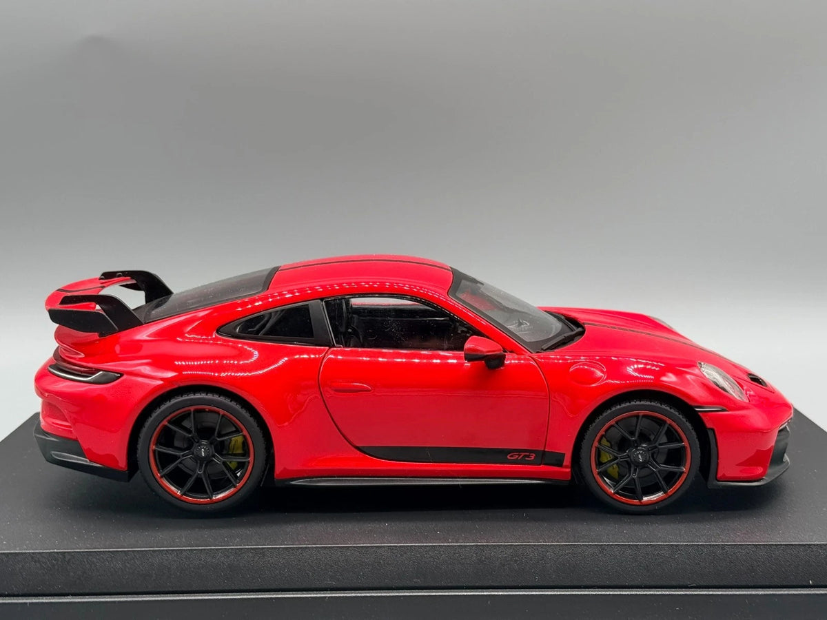 Modellautos 1:18 Maisto Porsche 911 GT3 Rot mit OVP