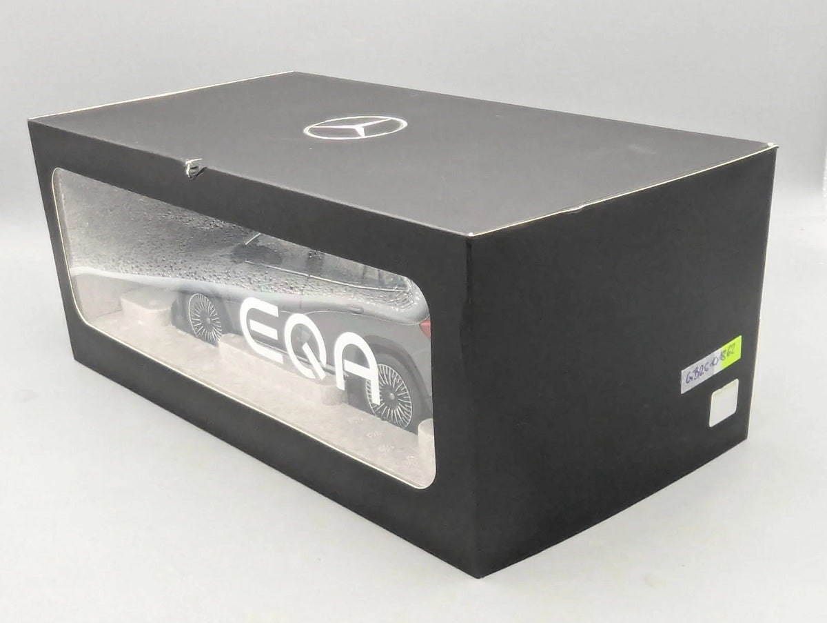Modellautos 1:18 NZG Mercedes Benz EQA Designo Mountain Grau Magno Dealer OVP