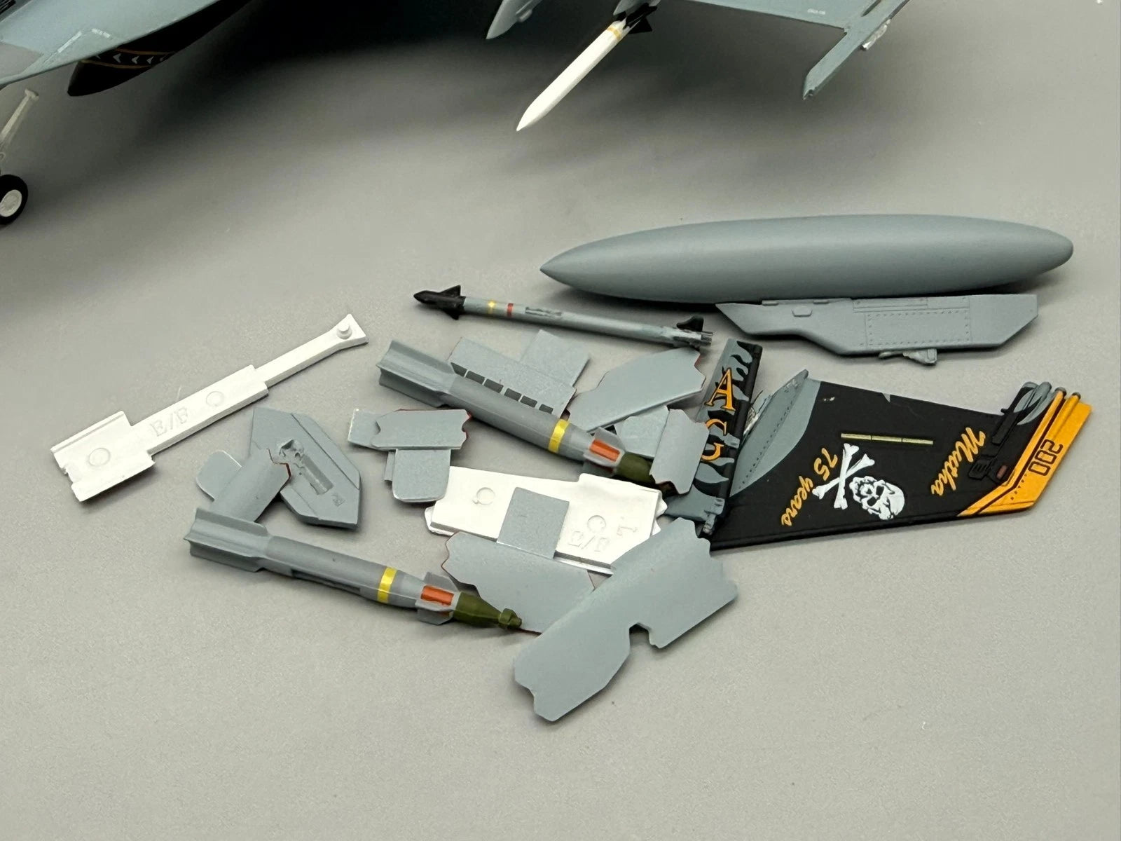 Flugzeug Modell 1:72 JC Wings F/A-18F Super Hornet VFA-103 "Jolly Rogers" + OVP