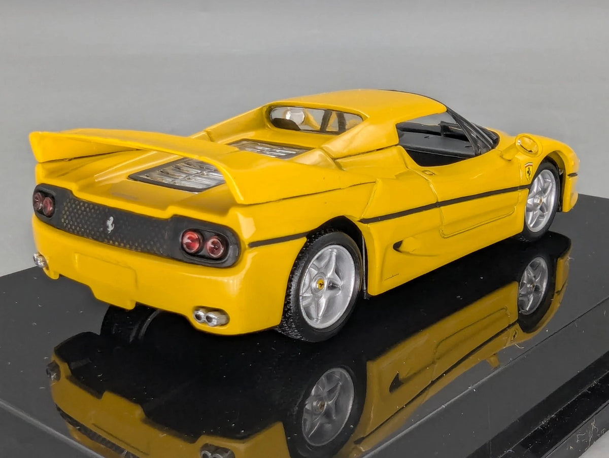 Modellautos 1:43 Hot Wheels Ferrari F50 1995 Gelb mit OVP