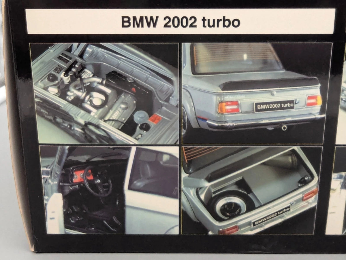 Modellautos 1:18 Kyosho BMW 2002 Turbo Silber mit OVP