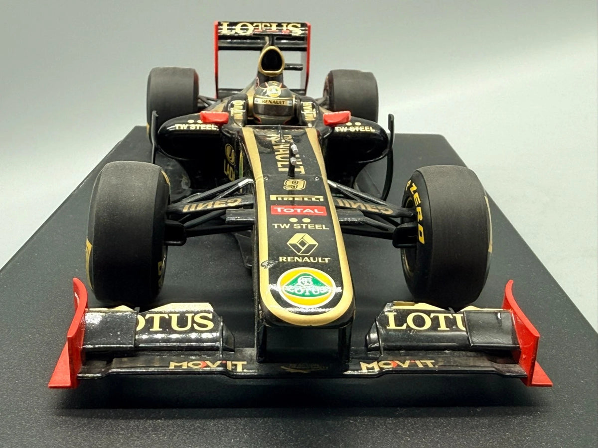 Modellautos 1:18 Minichamps Lotus Renault GP N.Heidfeld Showcar 2011 + OVP
