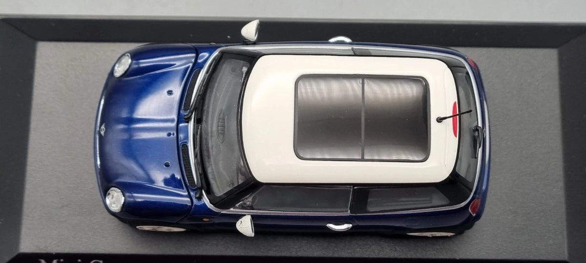 Modellautos 1:43 Minichamps Mini Cooper Indi Blue Ltd 1/2304 Vitrine