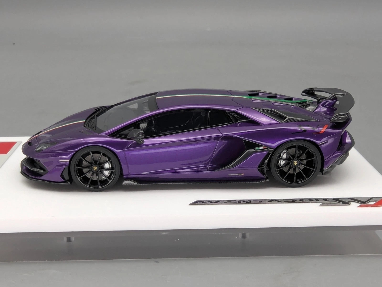 Eidolon Make Up 1:43 Lamborghini Aventador SVJ 2018 Limited 49/80 Viola Pas. OVP